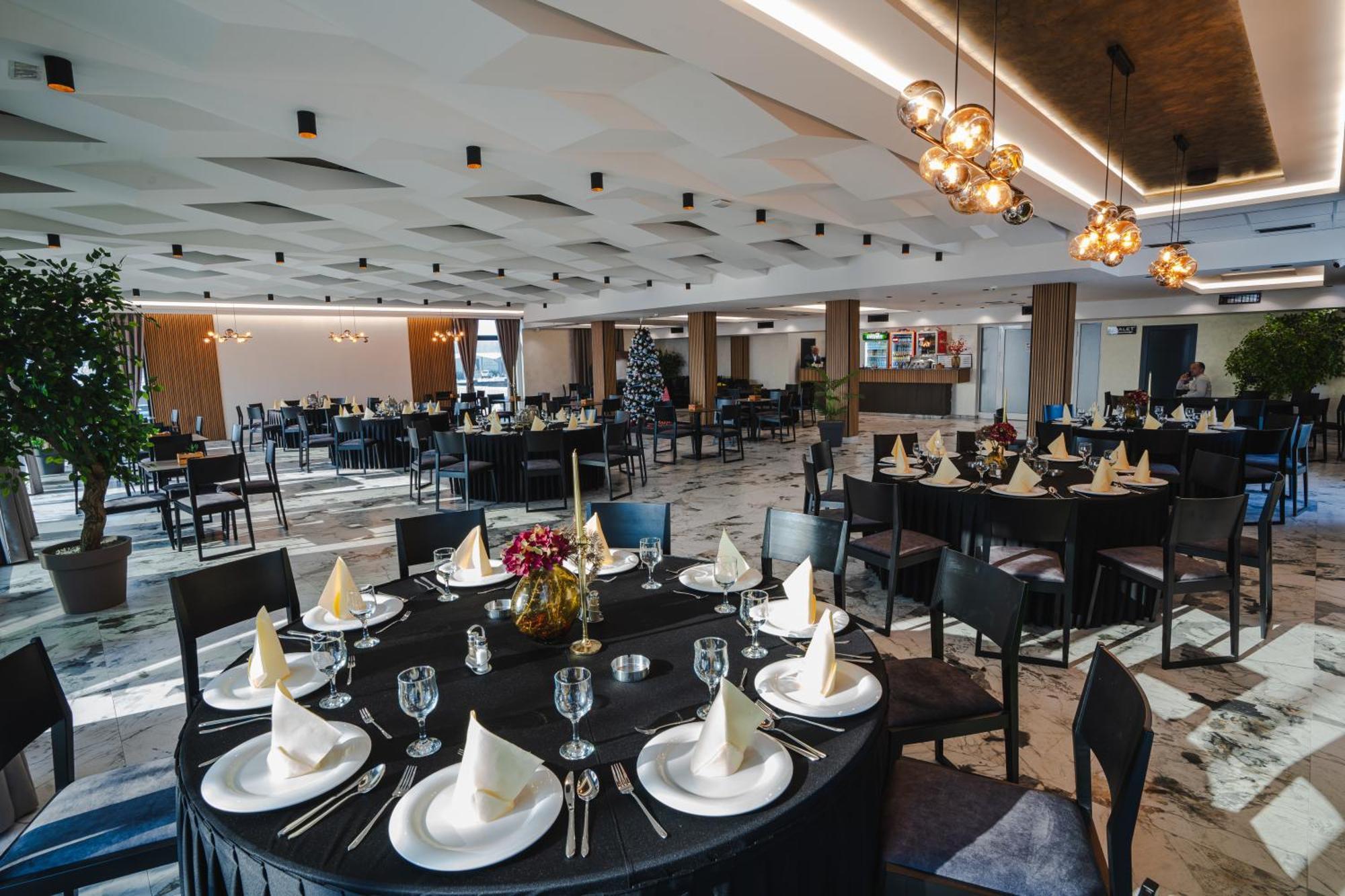 Hotel Nest บิเยลยินา ภายนอก รูปภาพ